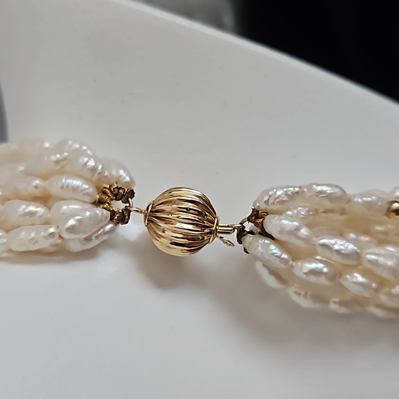 14KT Gold Freshwater Pearl Necklace. - Picture 11 of 11